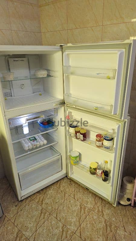 REFRIGERATOR 2