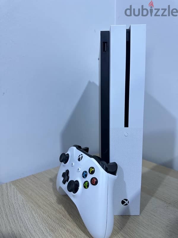 للبيع xbox one s 1TB 0