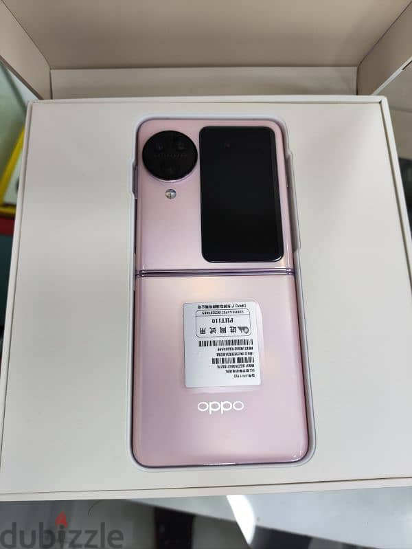 oppo Find N3 Flip 256GB with 12GB pink colour 2