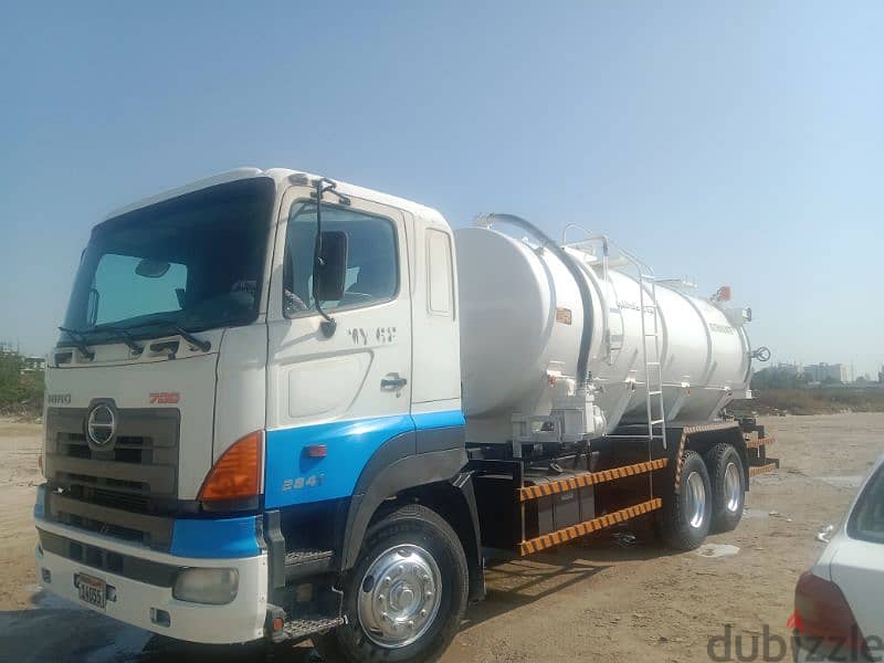 Hino Tanker seawerage 2012 0