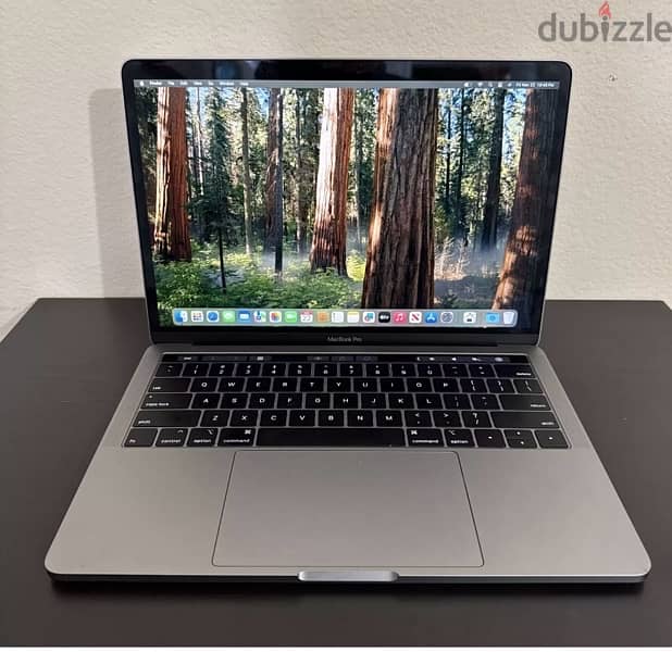 Apple MacBook Pro 13” (2019) 16gb 256gb TouchBar Prestine 0