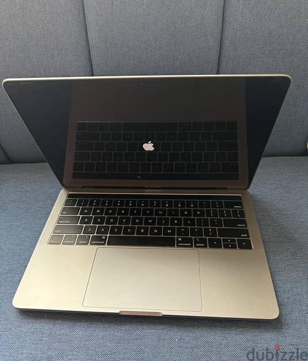 Apple MacBook Pro 13” (2019) 16gb 256gb TouchBar Prestine 2