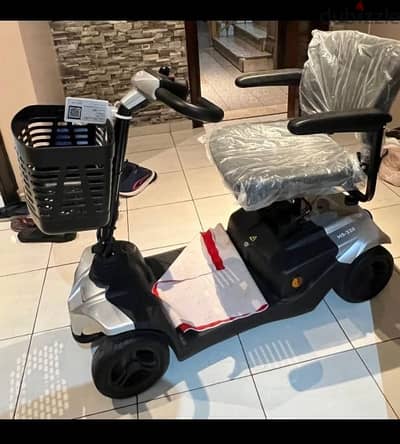 4 wheels powerful battery single seat scooter