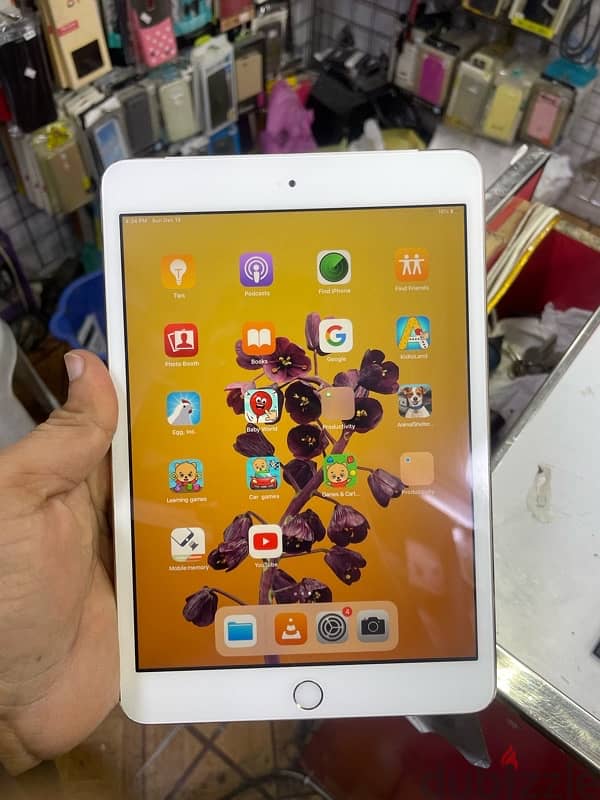 I pad 3 mini good condition 1