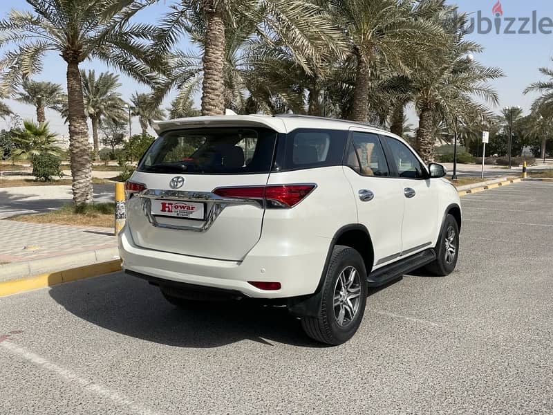 Toyota Fortuner 2020 3