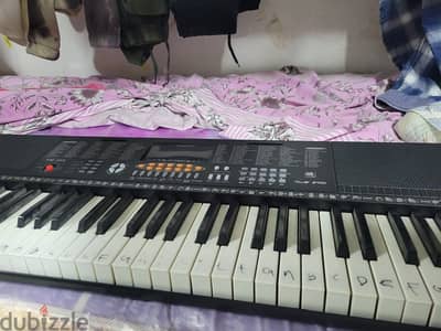 electronic keyboard