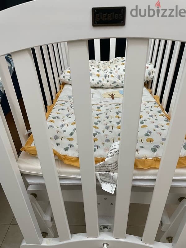 crib used only 1 month ( سرير طفل استعمال شهر واححد( 1