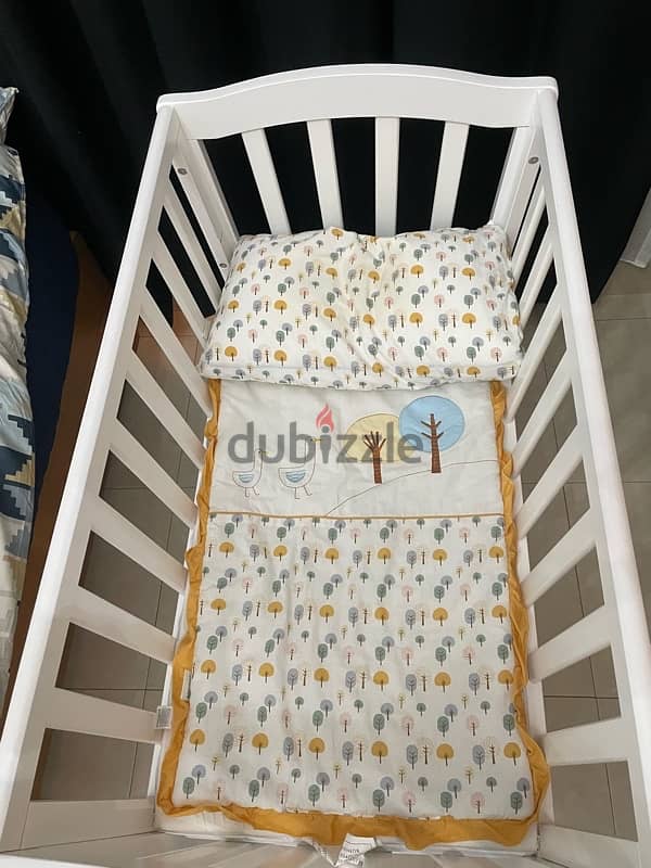 crib used only 1 month ( سرير طفل استعمال شهر واححد( 3