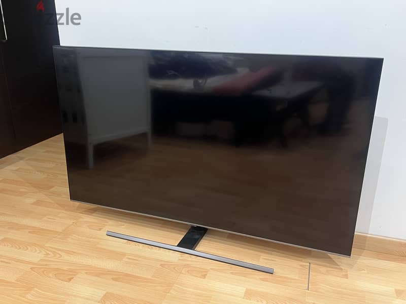 65inch QLED Samsung TV requires repair For Sale! 0