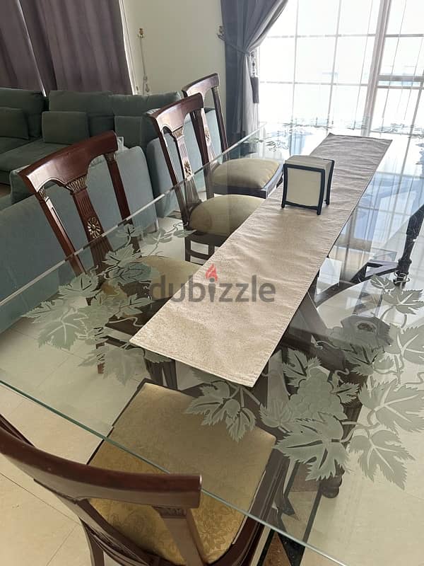 Dining Table Urgent sale 0