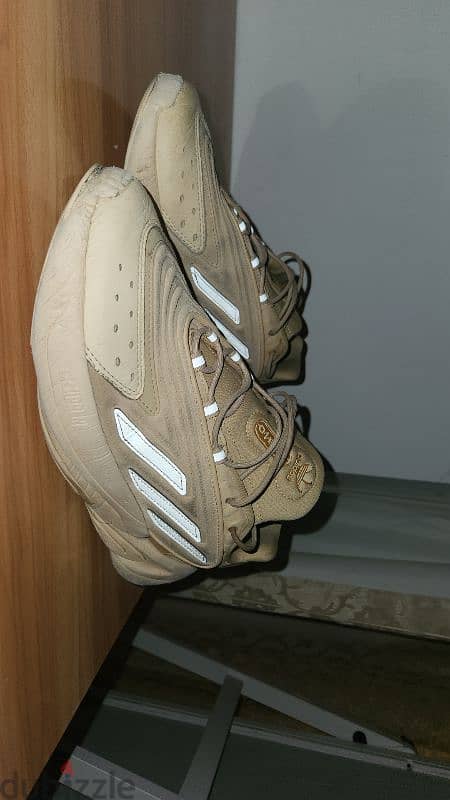 Adidas Ozelia "Savanna" sneakers 0