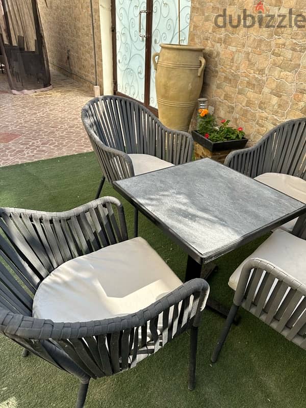 furniture in excellent condition 13