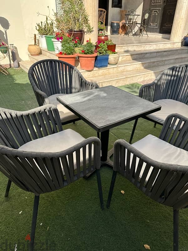 furniture in excellent condition 14