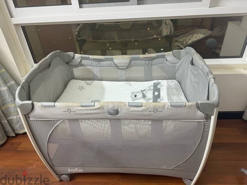 travel baby cot 2