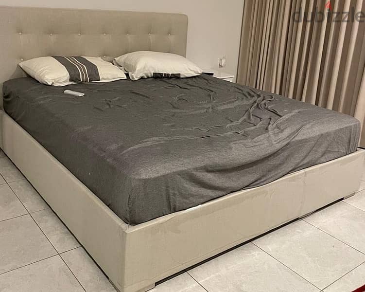 180 x 200 Bed 0