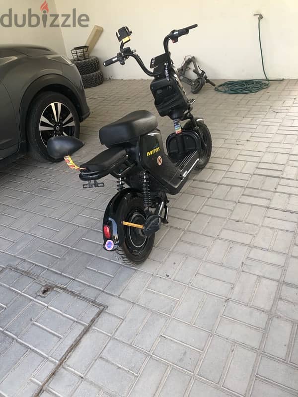 Electric scooter moped 0