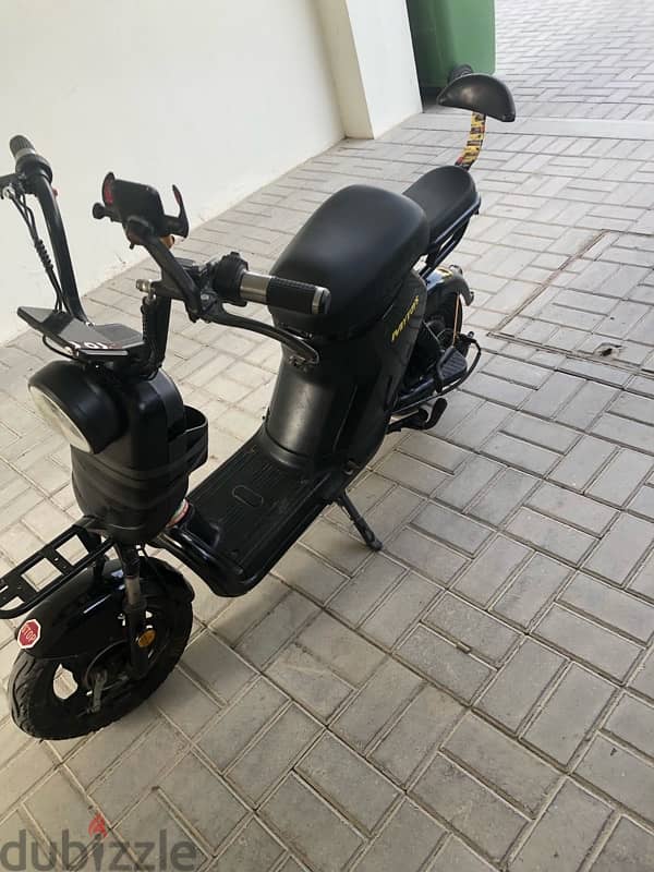 Electric scooter moped 4