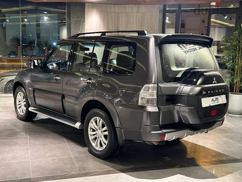 Mitsubishi Pajero GLS MODEL 2020 v6 FOR SALE 7 seater 4