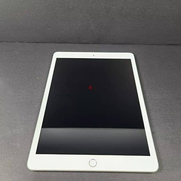 iPad 8 32gb Excellent Condition 3