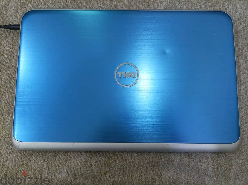 Dell Inspiron  17.3 inch AMD Quad-Core A8  500 GB ram 8 1