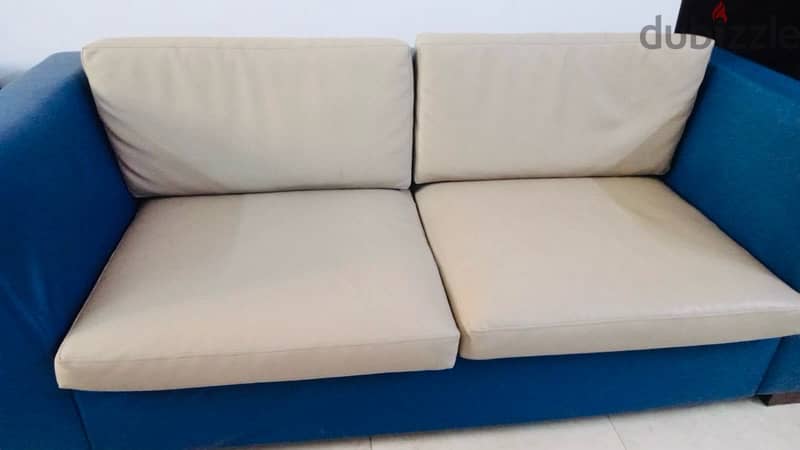 SPACIOUS SOFA SET FOR SALE 0