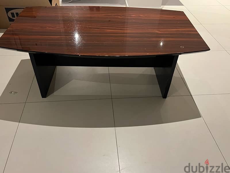 excellent conditon coffee table (two size available) clearance price 5