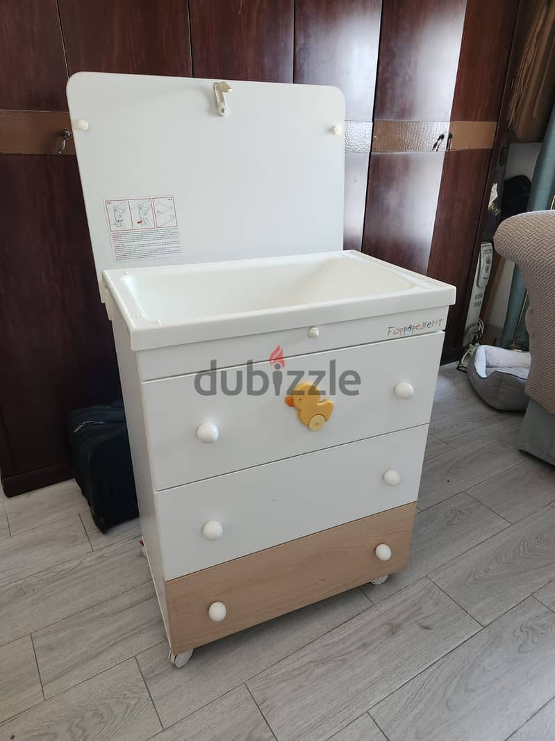 Italian baby bath and changing table in good condition! 2