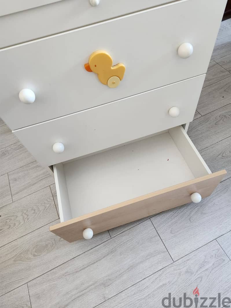 Italian baby bath and changing table in good condition! 4