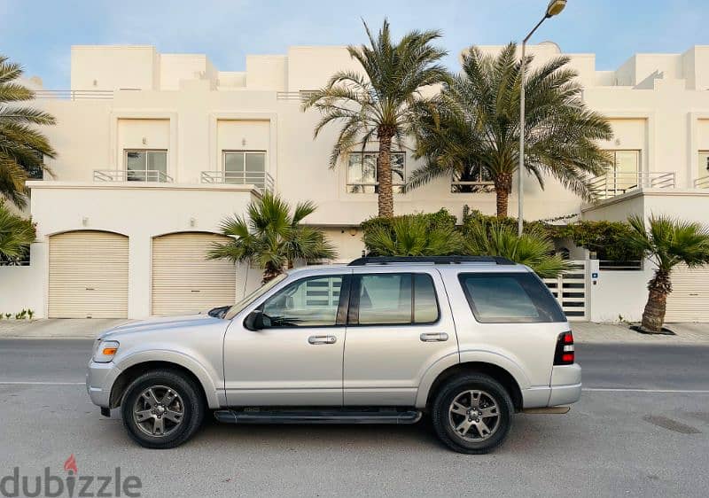 Ford Explorer 2010 model for sale. . . 9