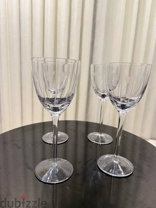 set of 4 glasses (can be used for dessert also) 1