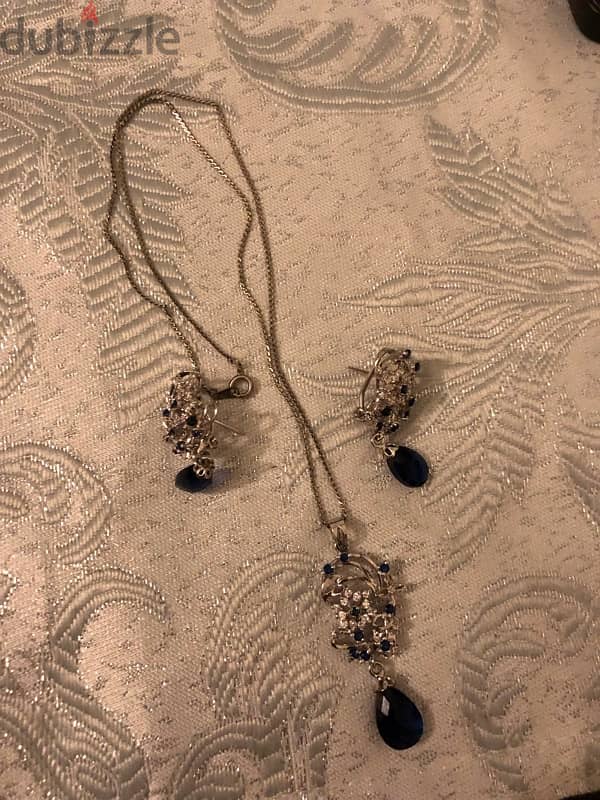 pendant and earings brand new 0