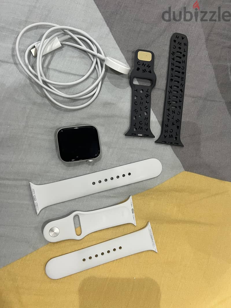 Apple Watch SE 44 MM 2nd Gen 1