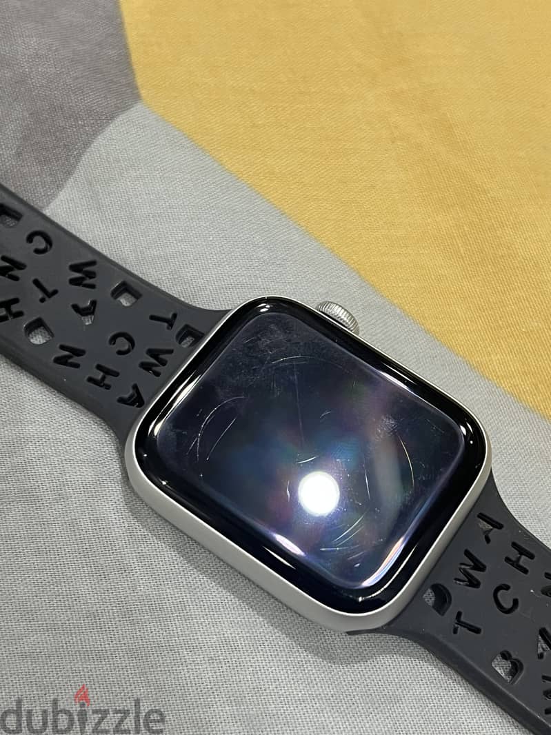 Apple Watch SE 44 MM 2nd Gen 3