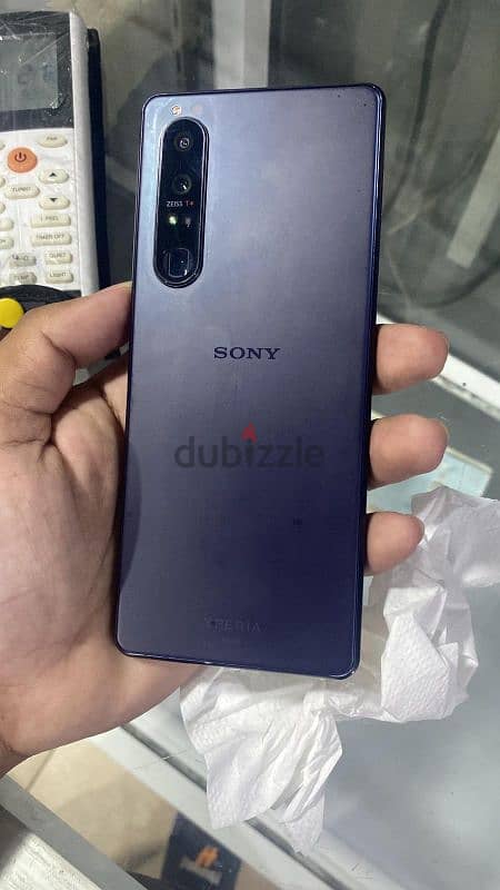 Sony Xperia 1 mark 3 with cover with screen protector only 0