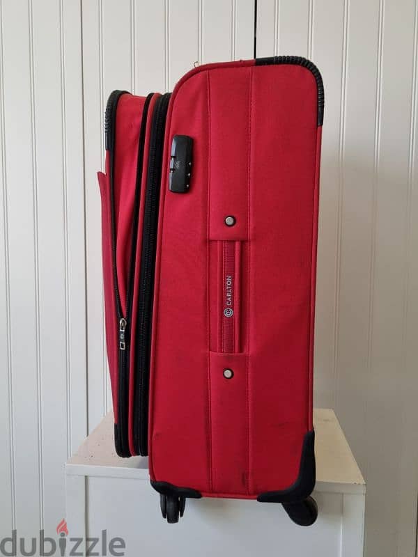 CARLTON 4 WHEEL LUGGAGE 1