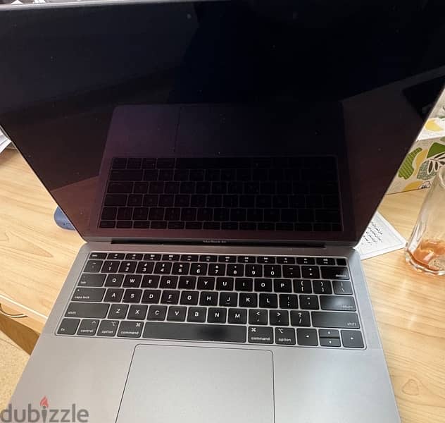 Macbook Air -3.3in (2018) 8gb 256gb Sonoma OS 2