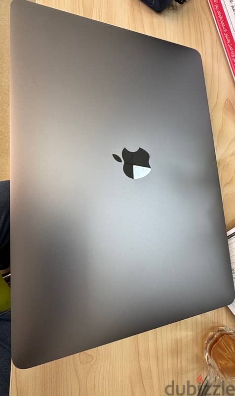 Macbook Air -3.3in (2018) 8gb 256gb Sonoma OS 3