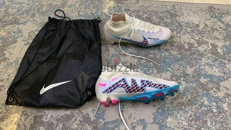 Urgent sale football boots 0