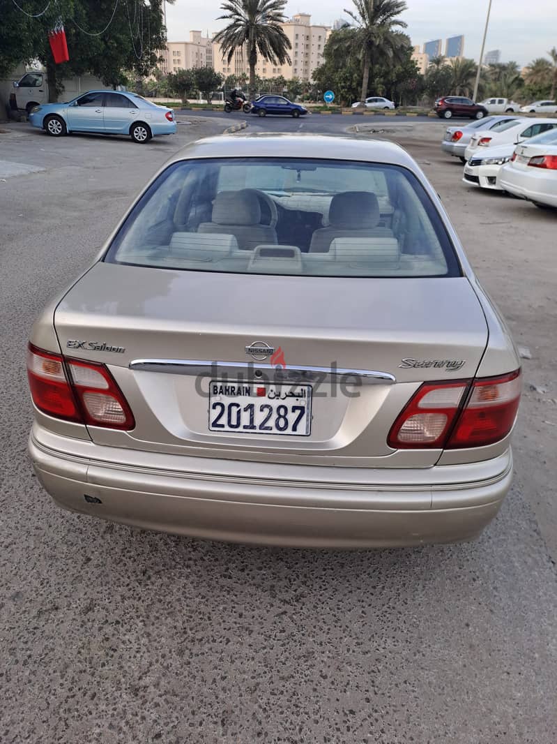 Nissan Sunny 2002 4