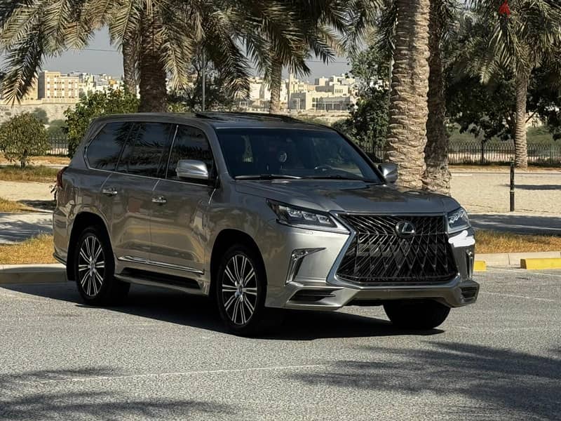 Lexus LX-Series 2018 0