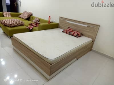 Single bed with mattres+ pillow and dressing glass