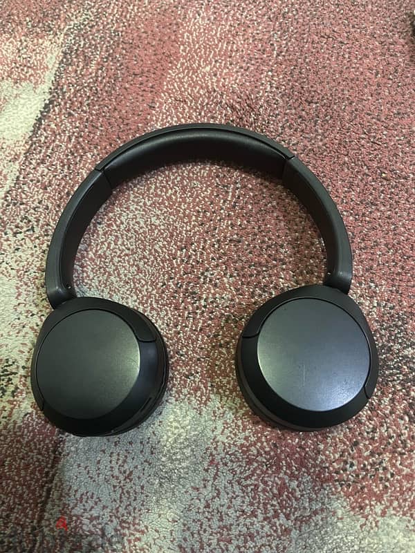 Sony Bluetooth headphones 0