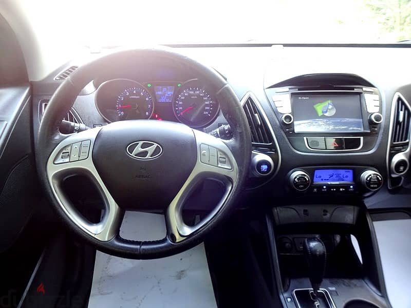 Hyundai Tucson Limited 4WD 2.4L Full Option Well Maintained Suv For Sa 15