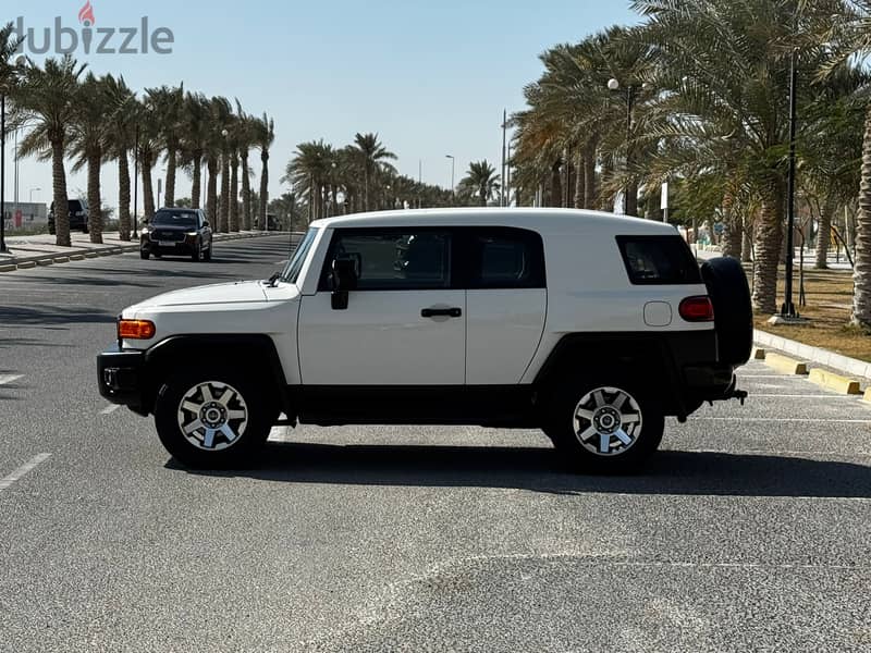 Toyota FJ Cruiser 2018 3