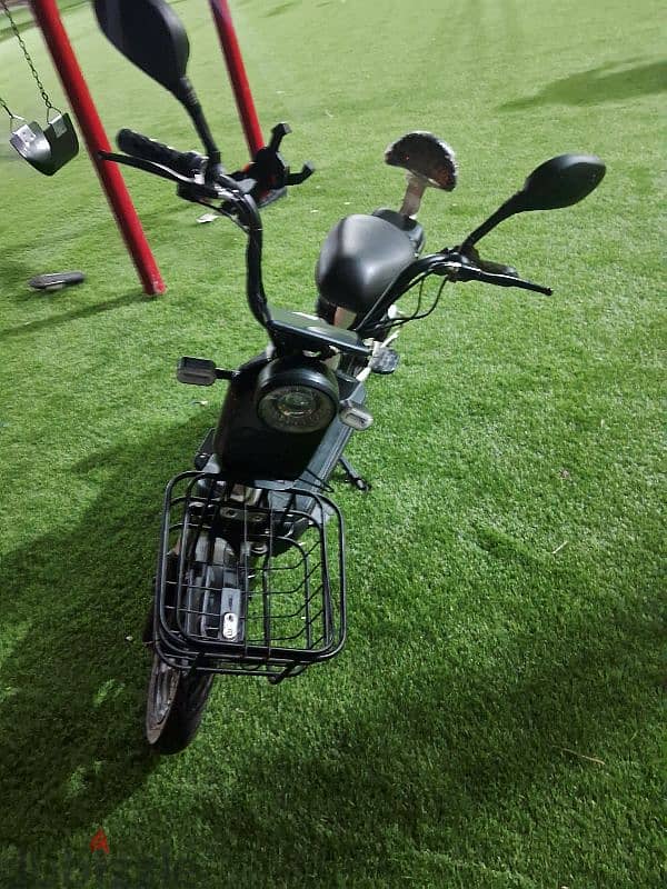 سكوتر  كهربائي     scooter  battrey  little used 2