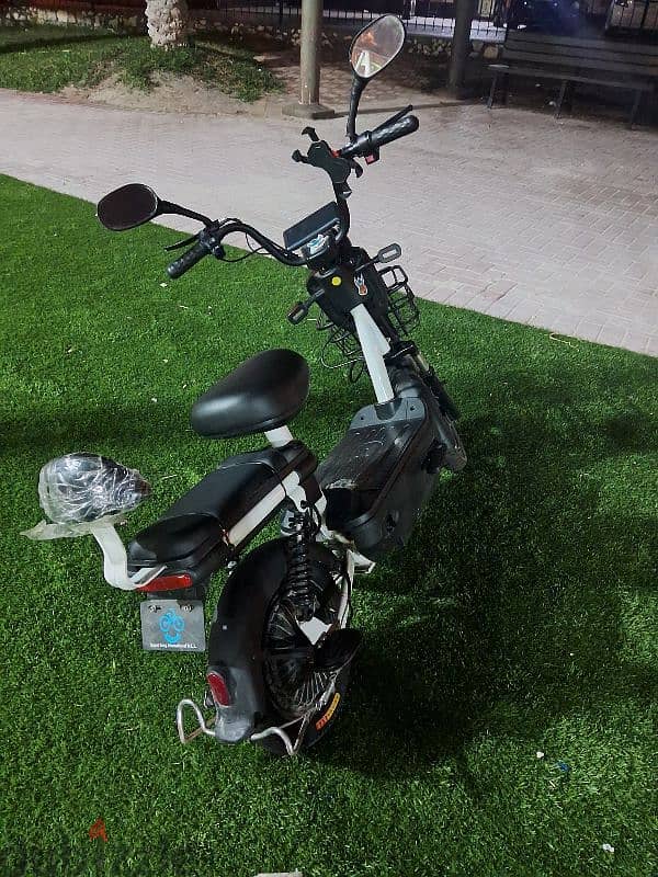 سكوتر  كهربائي     scooter  battrey  little used 3