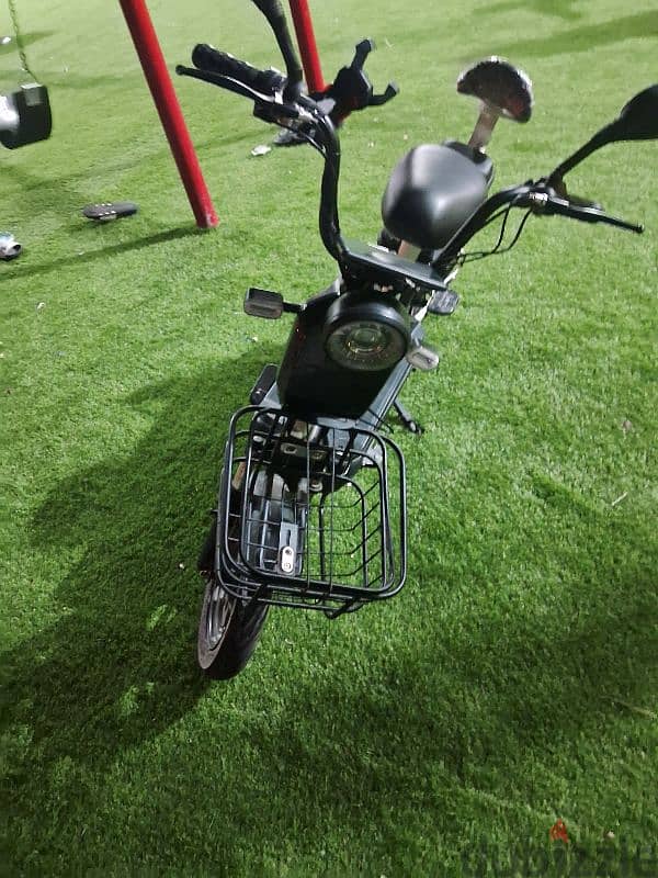 سكوتر  كهربائي     scooter  battrey  little used 4