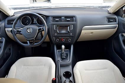 Volkswagen Jetta 2017 4