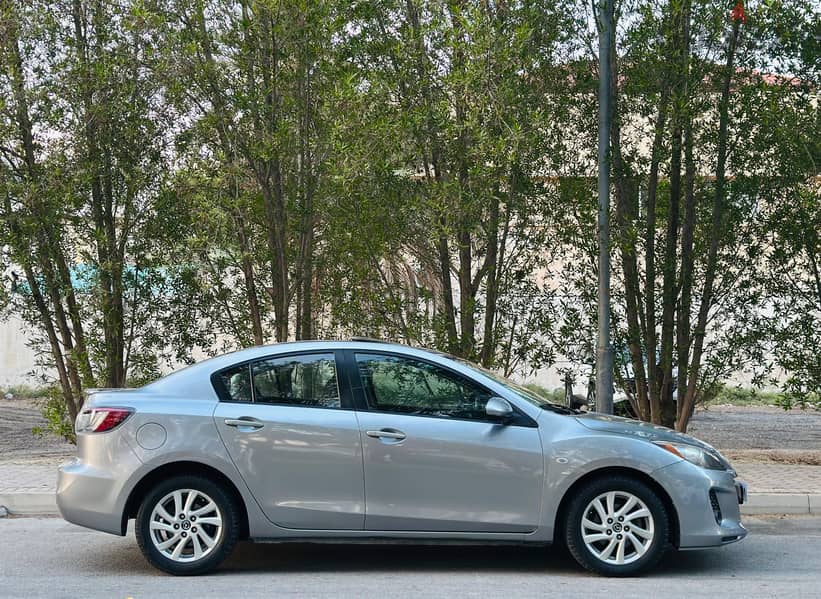 MAZDA 3 2013 MODEL FULL OPTION WITH SUNROOF & STYLISH ALLOY-WHEELS 2