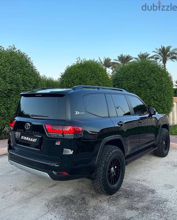 Toyota Land Cruiser  GR sport 2022 6